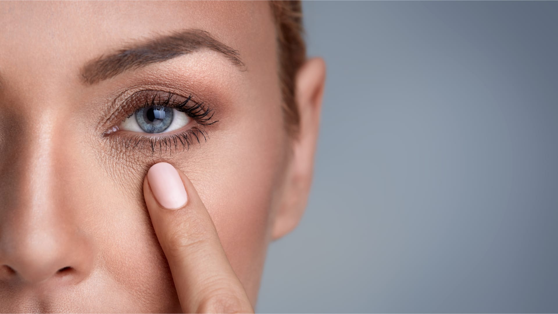 All the secrets of hyaluronic acid-injection eye treatments.